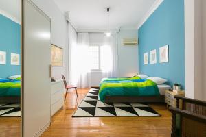 Authentic Retro Flat in City Center #FeelsLikeHome