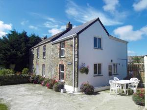 Luxurious Holiday home in Wadebridge with garden