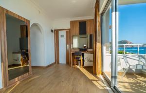 Suite room in Kleopatra Celine Hotel