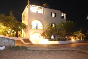 Theofilos Appartements Kythira Greece