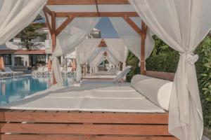 Chandris Apartments Corfu Greece