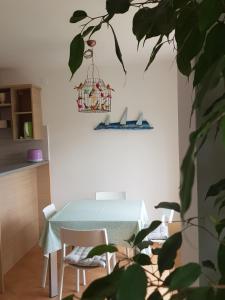 Sunny apartment 150 m from the sea