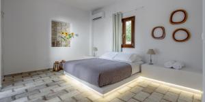 Luxury Quadruple Room room in Elia Residences Santorini