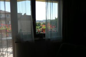 Cosy, Sunny Apartament 10 min to Old Town