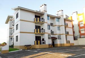 Apartamento Condomínio Mediterranée