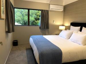 Luxury K-Lodge with Golf course view-Rotorua