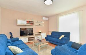 Apartment Krančići 1740 