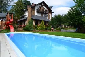 Hata Hutsula - Oslavy Charne