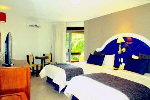 Casa del Mar Cozumel Hotel & Dive Resort with free access to an exclusive beach club