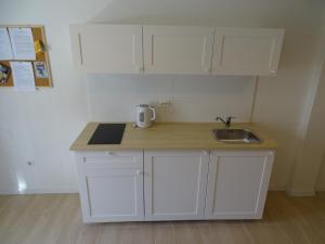 Job studio apartments