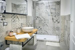 Double or Twin Room with Extra Bed