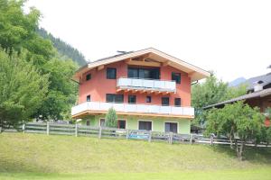 Ferienwohnung Haus Pötscher - 3hvězdičkové hotely ve městě Matrei in Osttirol