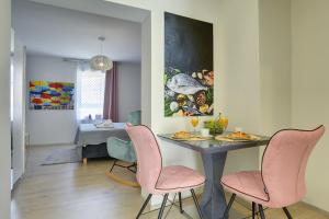 Apartment with Balcony room in D&A Amphitheatre Apartments