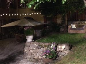 B&B / Chambres d'hotes Le Val d'Ailleurs : photos des chambres