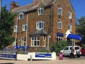 Marine Bar Pub with Rooms - Dersingham