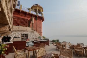 Guleria Kothi at Ganges