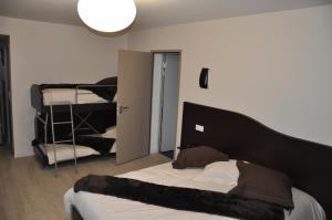 Hotels The Originals City, Hotel des Arts, Montauban (Inter-Hotel) : photos des chambres