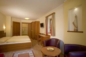 Top Classic Dreibettzimmer room in Garten - Hotel Sallerhof