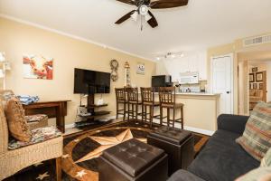 Apartment with Balcony room in Seawall Condos