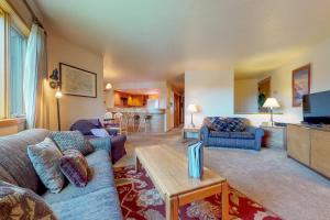 Frostfire Condominiums B19