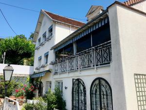 Maisons d'hotes Les Chambres Lune : Suite Junior avec Terrasse