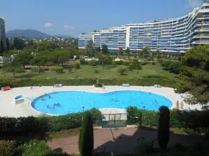 Appartement Le France - Vacances Côte d'Azur - 曼德琉-拉纳普勒 Appartement Le France - Vacances Côte d'Azur - 曼德琉-拉纳普勒