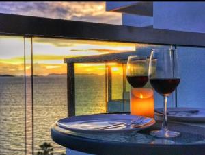 The Palm Beach Front