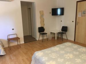 Hotel Restaurant La Garenne photo 12