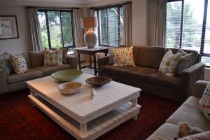 Mahogany House - SOLAR POWERED