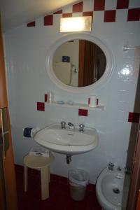 Economy Triple Room