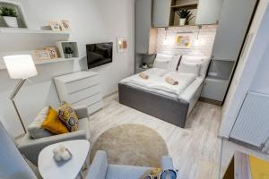 Riverside Deluxe Apartment