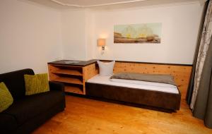Family Room room in Hotel Burgschrofn