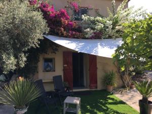 B&B / Chambres d'hotes Les terrasses sur mer : Studio - Vue sur Mer