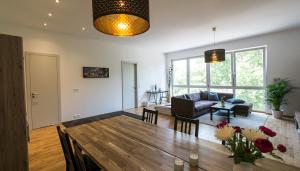 Luxury 3 Room City Apartment