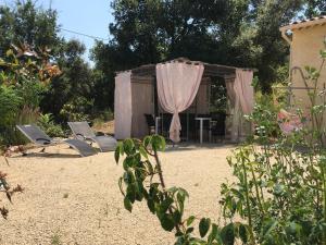 Les Karakis, piscine au sel, jardin 5000m2