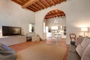 Courtyard Suite