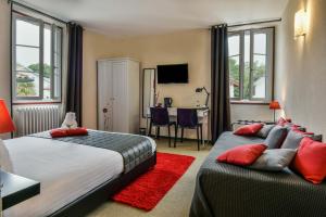 Hotels Hotel Auberge l'Estanquet : Chambre Triple