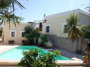 Casal del Borgo, an old farmhouse surrounded by greenery and a few steps from the village., Prázdninové domy Ostuni - big - 1