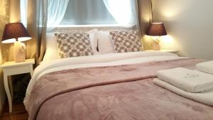 Royals Flower Apartments III