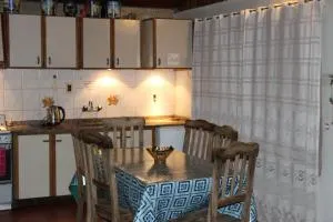 Casa de montaña, valle del sol, potrerillos, Mendoza - Villa Bastía