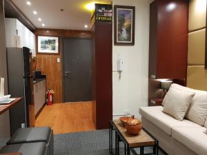 Stay Amare Green La Salle Taft