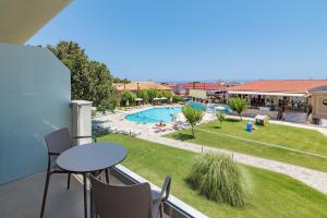 Double Room with Pool View