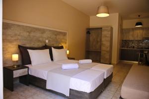 Kosmos A.G.K Studios-Apts