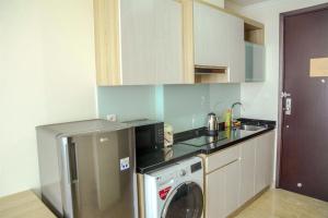 Elegant Studio Apartment @ Menteng Park By Travelio