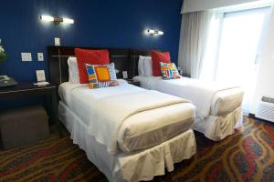 Premium Twin Room with Balcony  room in Nesva Hotel - New York City Vista