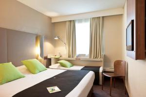 Hotels Campanile Lille Euralille : Chambre Double Standard (2 Adultes + 1 Enfant)