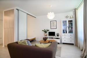 #stayhere - Comfy & Stylish Studio with Green Patio close to Old Town