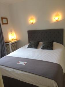 Hotels Logis L'hermitage : Chambre Double