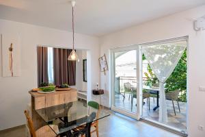 Arka Trogir apartments - Seget Vranjica