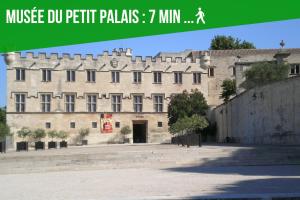 Appartements LE PALAIS DES PAPES - AVIGNONSMILE : photos des chambres